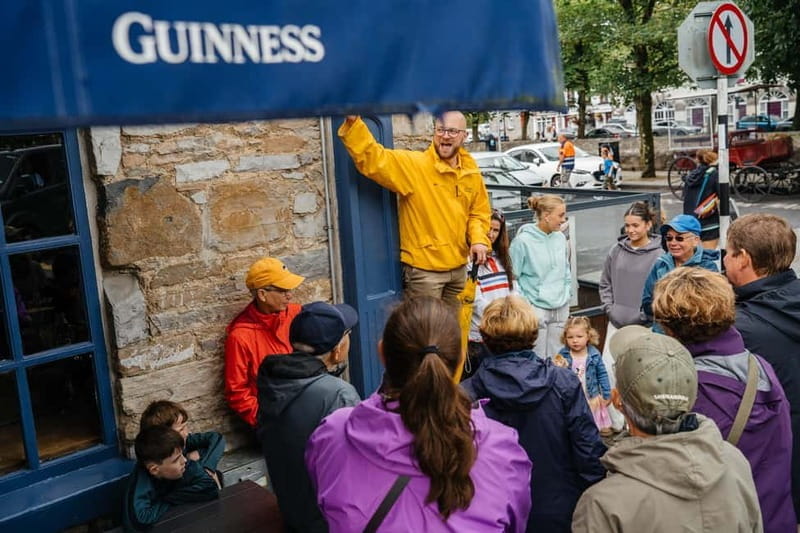Westport Pub Tour - Behind the Bar: Pulling Your Own Guinness