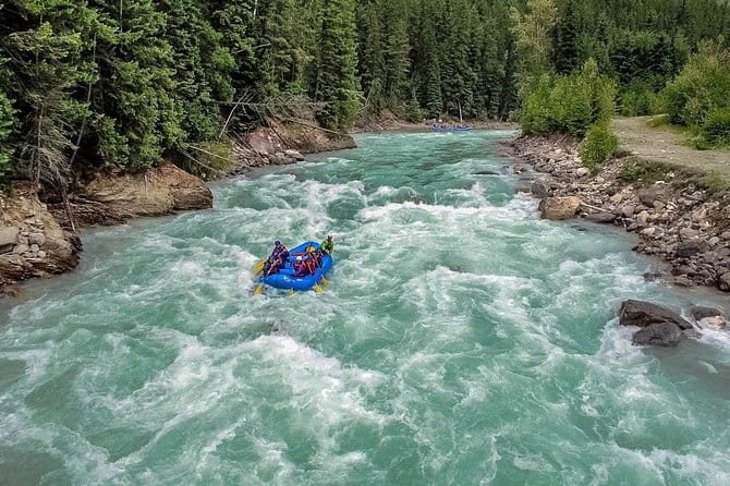Whitewater Rafting Adventure | Kicking Horse River - Certified and Experienced Guides