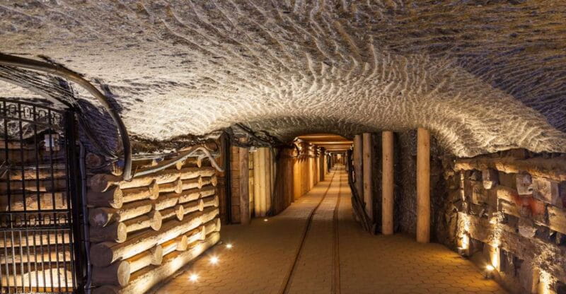 Wieliczka Salt Mine: Guided Tour Fast-Track Ticket - Key points / Takeaways