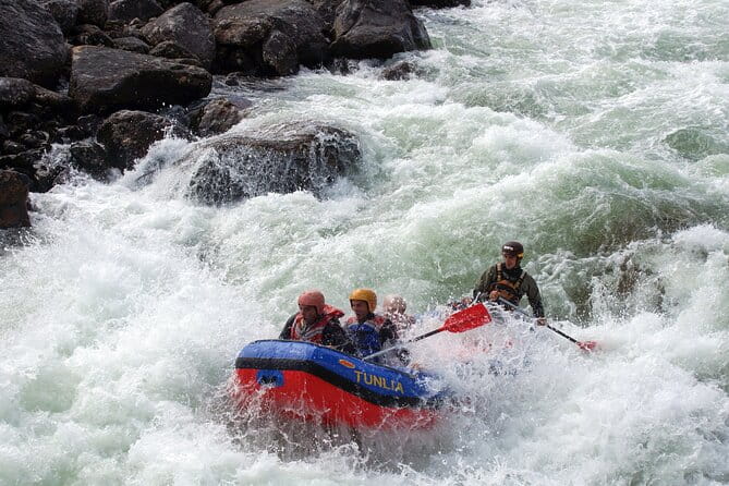 Wild Viking Rafting on Numedalslågen River - level 3 - FAQ: Your Questions Answered