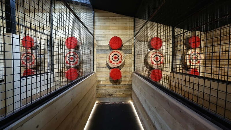 Wildness: Axe throwing in Paris 13 - Exploring Wildness: Axe Throwing in Paris 13