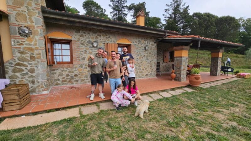 Win near Florence lunch or dinner in a traditional Tuscan farmhouse - Who Will Love This Experience?