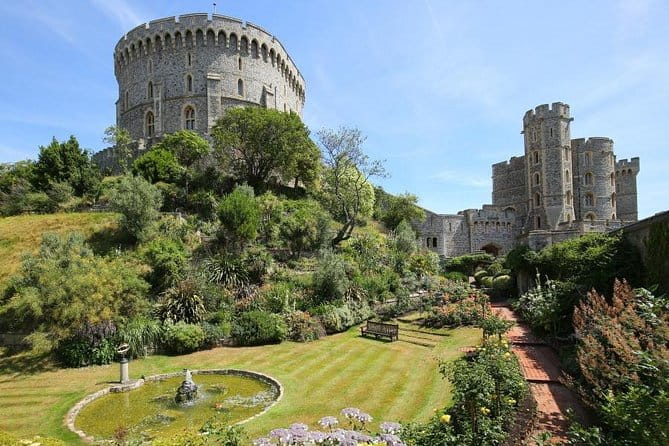 Windsor Castle and Hampton Court Palace Tour - Hampton Court Palace Highlights