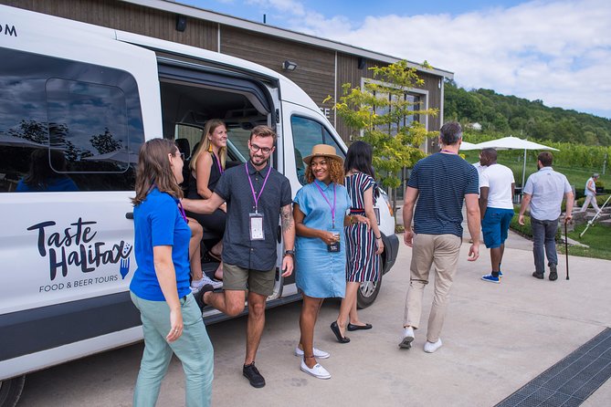 Wine and Lunch Escape - Winery Tasting Experiences