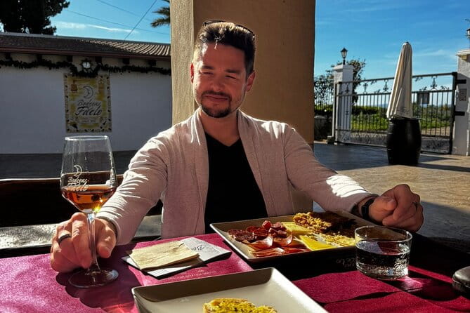 Wine and Tapas Tasting Tour from Alicante, Private Van - Who Will Love This Experience?