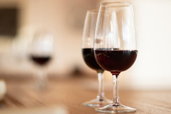 Wine Class Portugal wines in a small farm with a visit to the winery - Who Will Love This Experience?