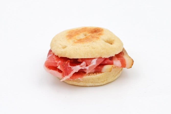 Wine on water in Florence: a private boat tour with aperitif - The Itinerary: A Close Look at Florence’s Waterfront Landmarks