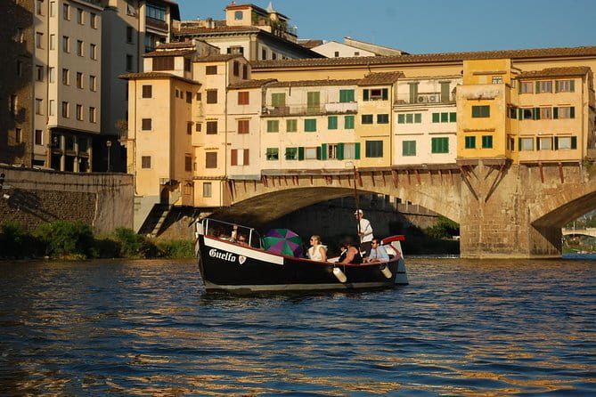 Wine on water in Florence: a private boat tour with aperitif - Practical Details and Logistics