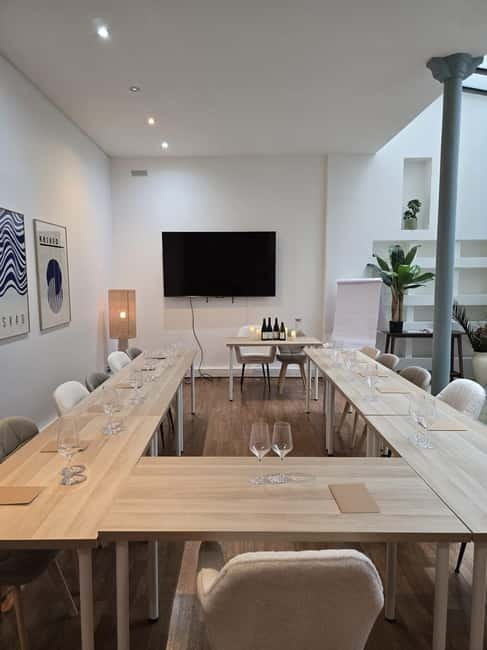 Wine tasting class & tasting with DJ set - A Stylish Twist on Wine Tasting in the Heart of Paris