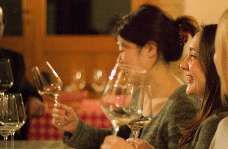 Wine Tasting near the Aquarium of Genoa - Price, Logistics, and Practical Tips