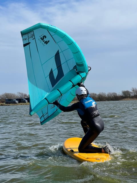 WING FOIL EXPERIENCE BARCELONA - Discovering the WING FOIL EXPERIENCE IN BARCELONA