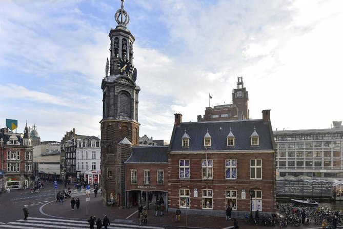 Workshop Paint Your Own Delft Blue Tile! - Dutch Treats and Refreshments