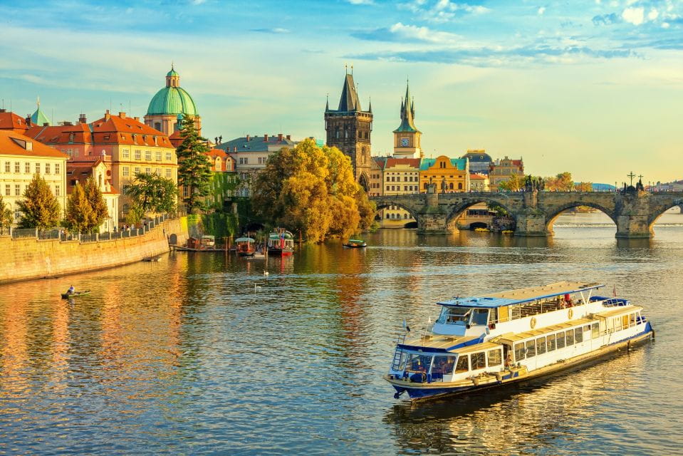 World War II History Tour of Pragues Old Town - Customer Rating