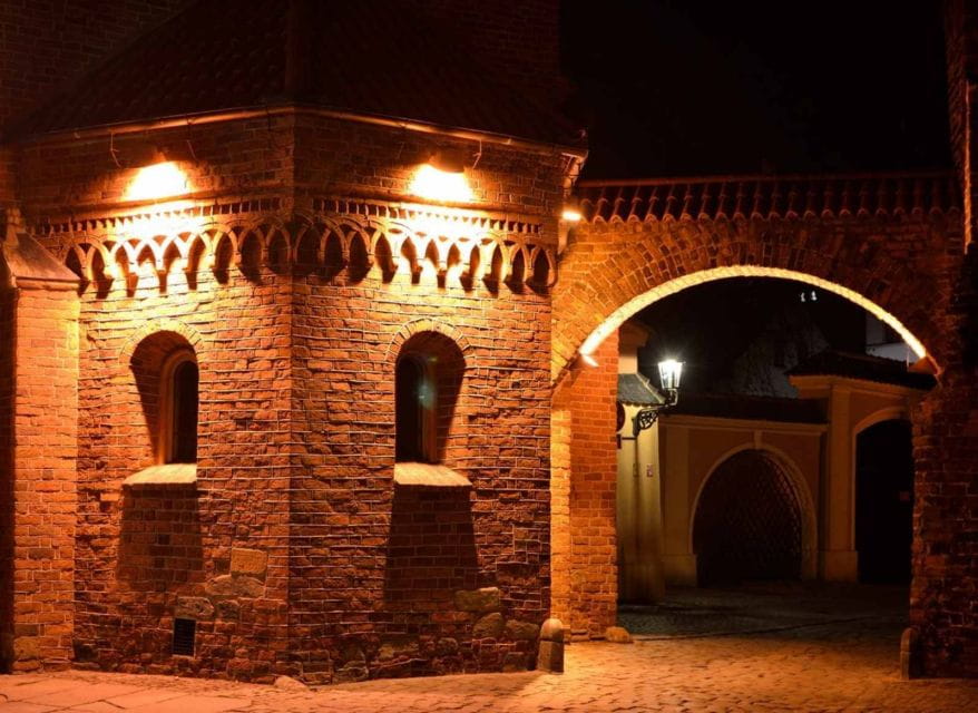 Wroclaw: 2-Hour Mysterious Walking Night Tour - Customer Ratings and Feedback