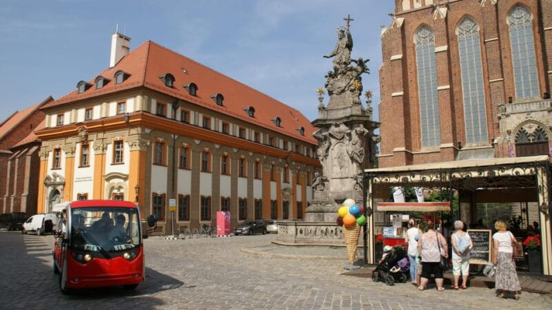 Wroclaw: 2-Hour Private E-Bus Tour for small groups/4 places - Key points/Takeaways