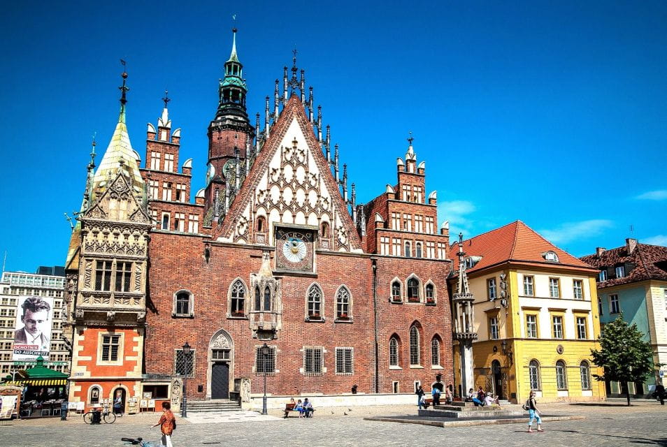 Wroclaw: City of 100 Bridges 4-Hour Private City Tour - Cultural Experiences