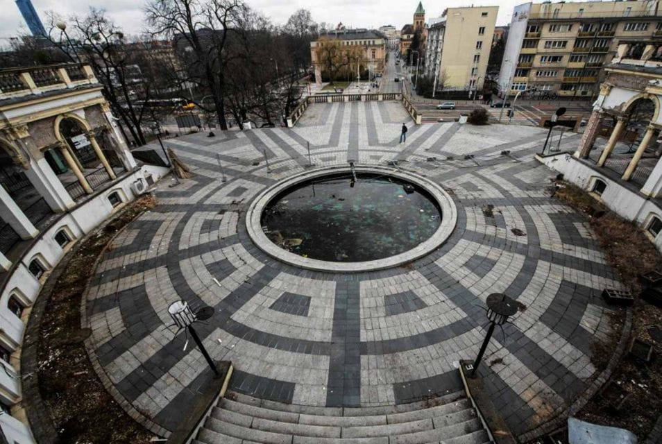 Wroclaw: Guided Walking Tour of Fortress Wroclaw (2 Hours) - Tour Duration and Pricing