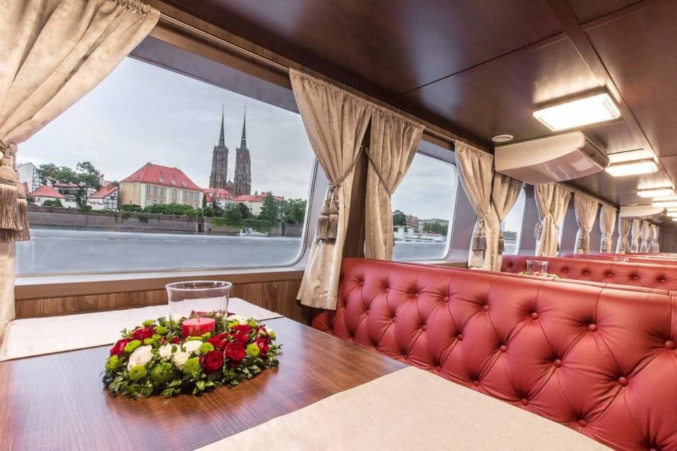 Wrocław: Long City Walk and Luxury Ship Cruise (For Groups) - Booking and Cancellation Policy