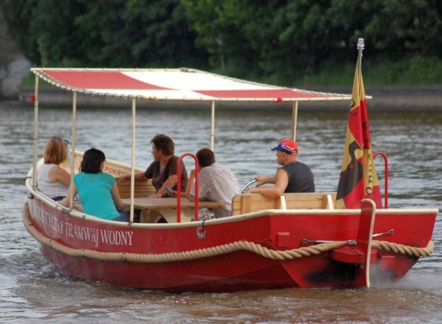 Wroclaw: Old City Walk and Cruise With Small Gondola - Operating Months and Meeting Point