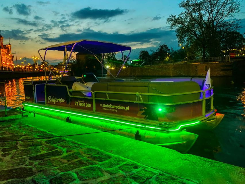 Wroclaw: Old Town Night Cruise With Ilumination - Key Points
