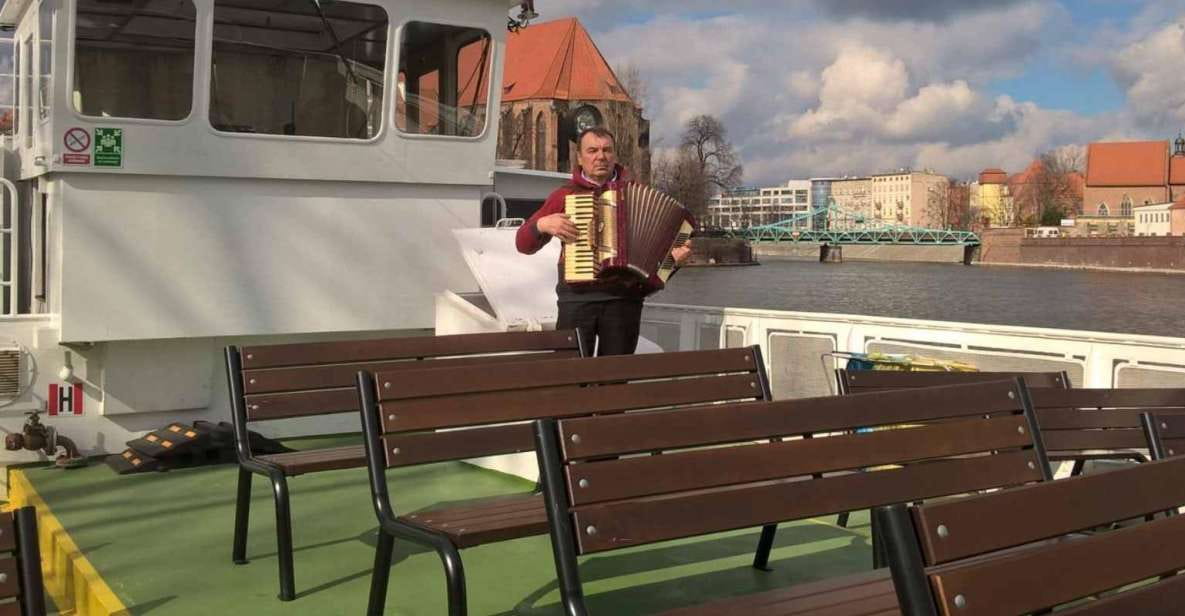 Wrocław: Old Town Tour and River Boat Ride With Music - Explore Wrocławs Old Town