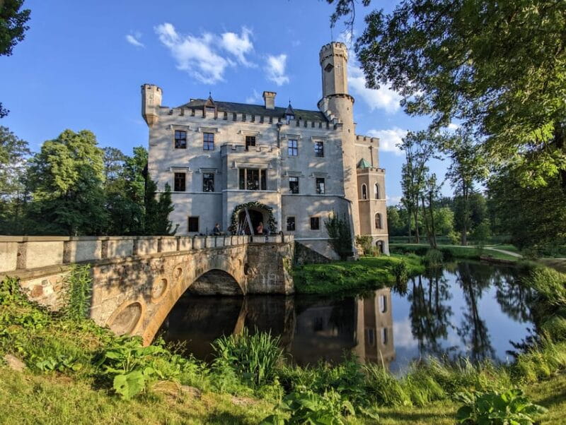 Wroclaw to Prague: 2-in-1 (Private Transfer + Country Tour) - FAQ