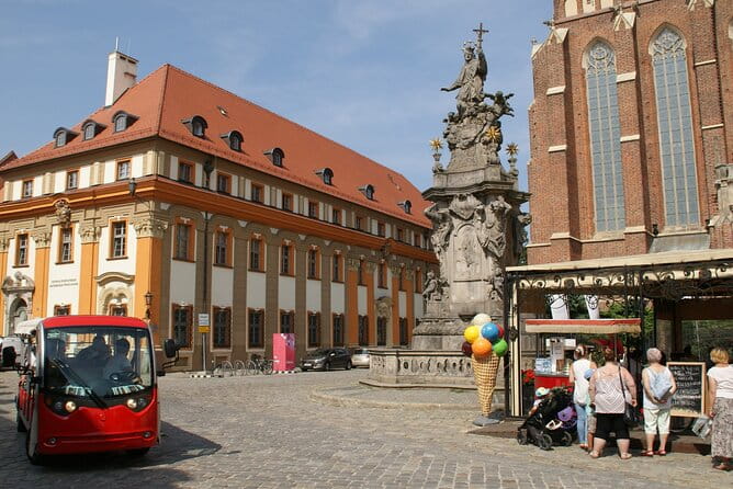 Wroclaw tour with e-bus, 2 h (English guide) group 1-4 people. - FAQ
