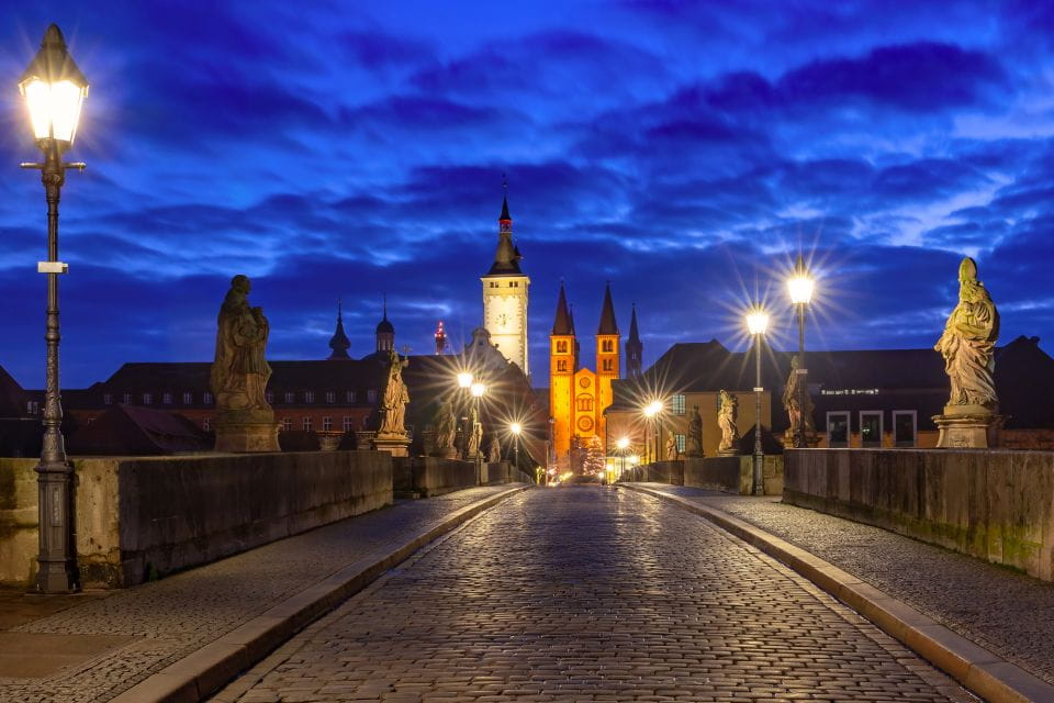 Würzburg: First Discovery Walk and Reading Walking Tour - Requirements and Recommendations