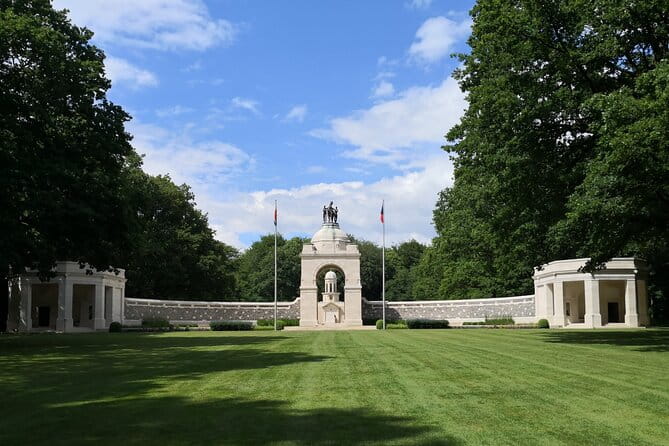 WW1 Somme Battlefields - Private tour from Paris aboard a Van (2 pax) - Key points / Takeaways