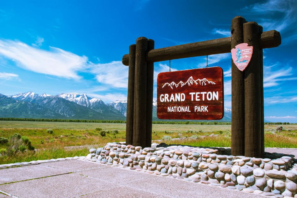 Wyoming: Grand Teton and Yellowstone Parks Audio Tour App - Booking and Validity