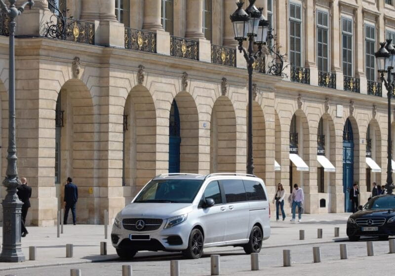 Xmas Paris & Vaux-le-Vicomte Castle Chauffeur Driven 5hrs - Who Will Love This Tour?