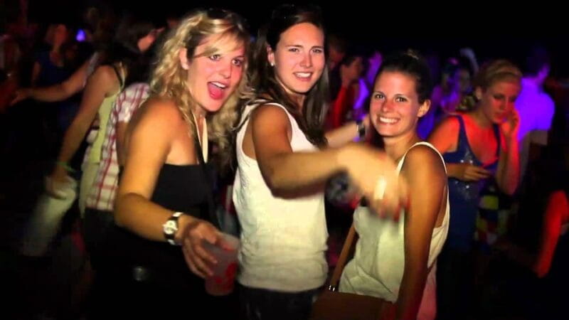 XNV BEACH FESTIVAL With transport from Geneva/Genève - Entering the Festival: What to Expect