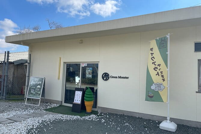 YokaBus Heritage in a Cup of a Yame Tea & Sake Tasting Expedition - The Art of Matcha Grinding