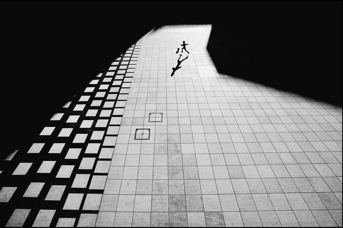 Yokohama Photo Workshop With Laurence Bouchard - Booking Information