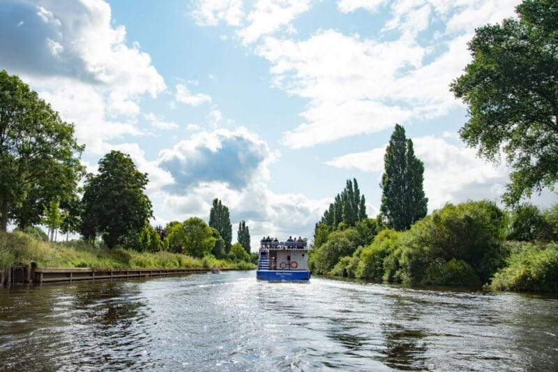 York: Daytime Sightseeing Boat Cruise with Live Commentary - Who Should Skip It?