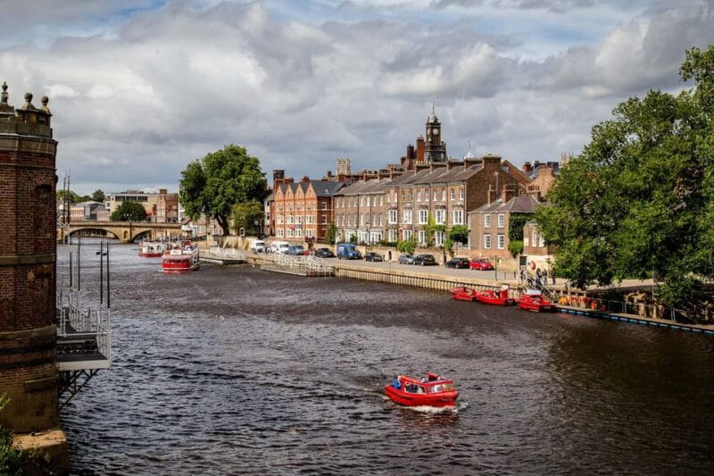 York: Guided Photography Walking Tour - Exploring York Through the Lens: A Detailed Look at the Guided Photography Walking Tour