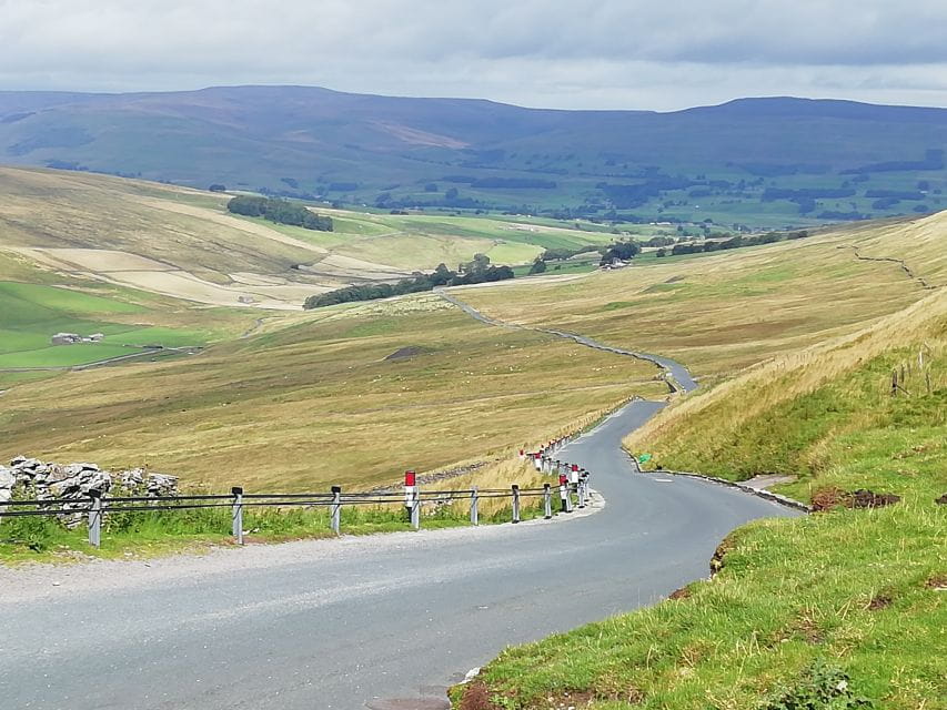 Yorkshire: All Creatures Great and Small Mini-Coach Tour - Exploring Darrowby Locations