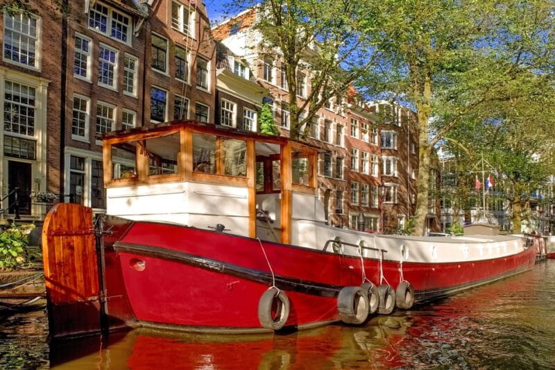 Your Own Amsterdam. Jordaan: The Atmosphere of Old Holland - Who Will Love This Tour?