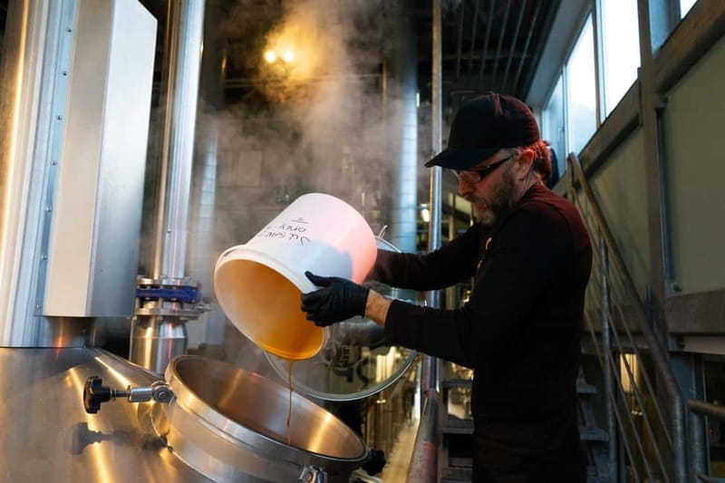 Zaanse Schans: Brewery HOOP Tour and Tasting - Entering the World of Brouwerij HOOP