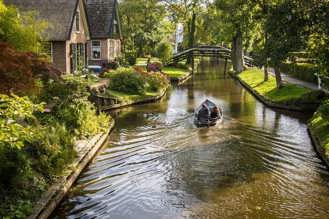 Zaanse Schans Giethoorn Private Tour from Amsterdam Canal Cruise - The Sum Up