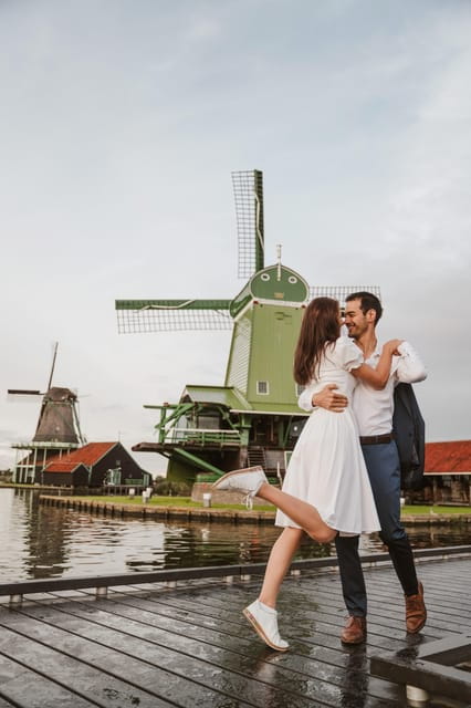 Zaanse Schans: Photoshoot Near Amsterdam with Windmills - The Practicalities: Cost, Timing, and Group Size