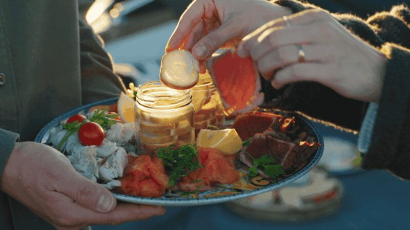 Zaanse Schans: Private Cruise + Guide + Incl. Food & Drinks - Final Thoughts: Who Should Consider This Experience?