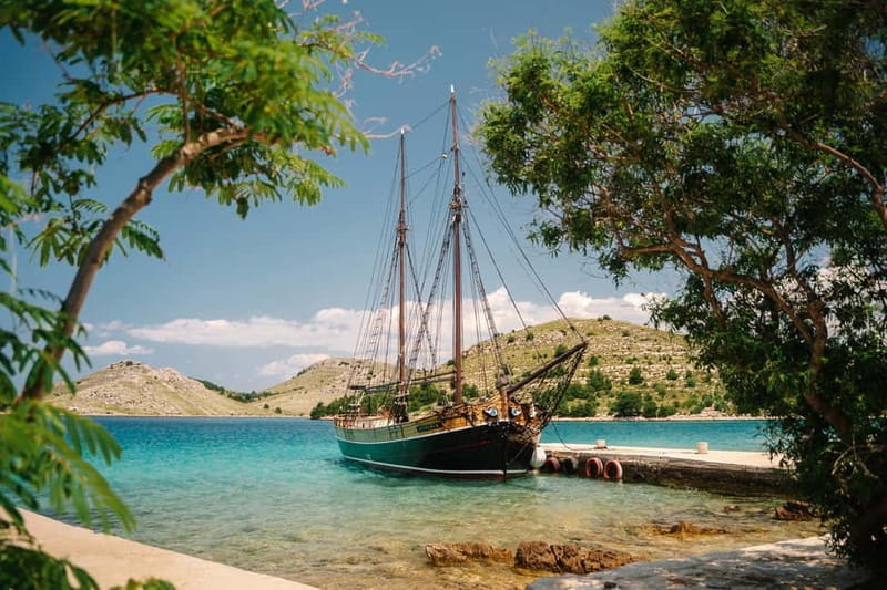 Zadar: Boat Tour with Unlimited Wine & 3 Stops - The Charm of Zadar from a 120-Year-Old Vessel