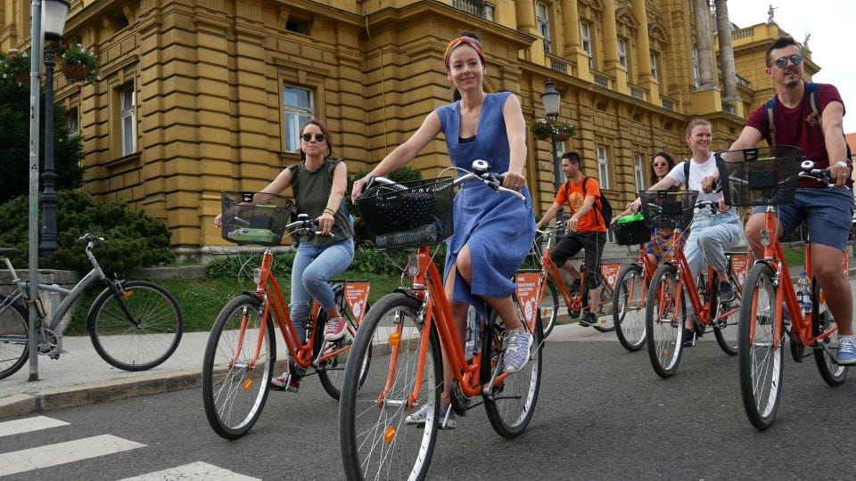 Zagreb: 3–Hour Classic Bike Tour - Safety Briefing and Guided Tours