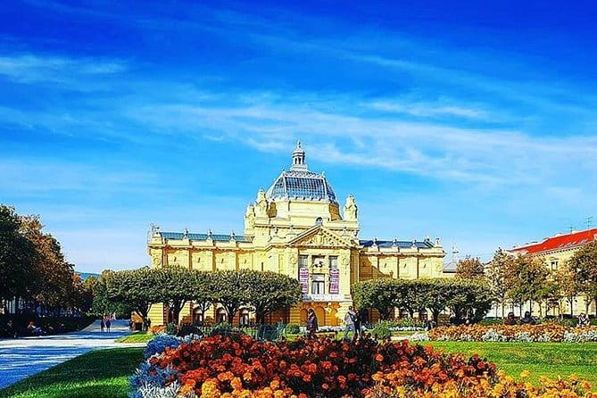 Zagreb walking tour with food tasting - Key Points / Takeaways