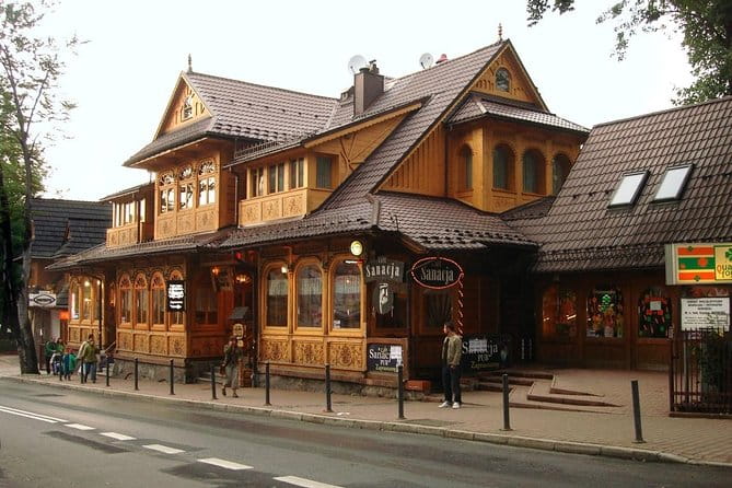 Zakopane Old Town Exclusive Walking Tour with Private Guide - Key Points / Takeaways