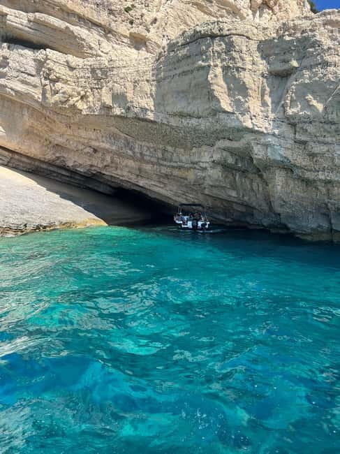 Zakynthos: Turtles, Marathonisi & Keri Caves Speedboat Tour - The Two Swim Stops: Oasis and Marathonisi