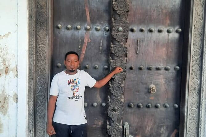 Zanzibar Stone Town Historical Tour and Spice Farm Tour - Tour Logistics and Accessibility