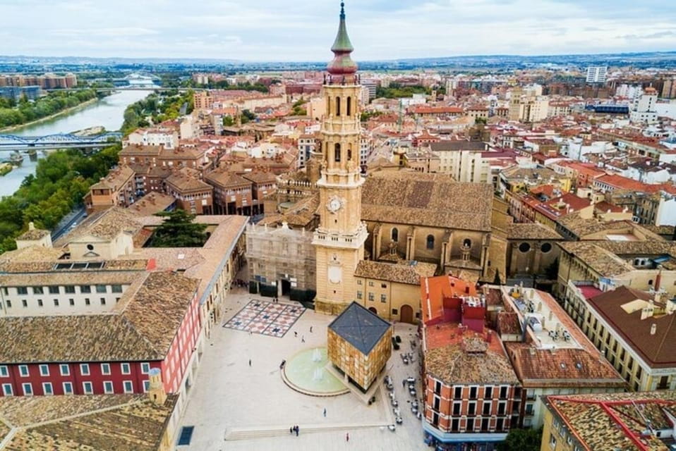 Zaragoza : Must-See Attractions Private Walking Tour - Key Points