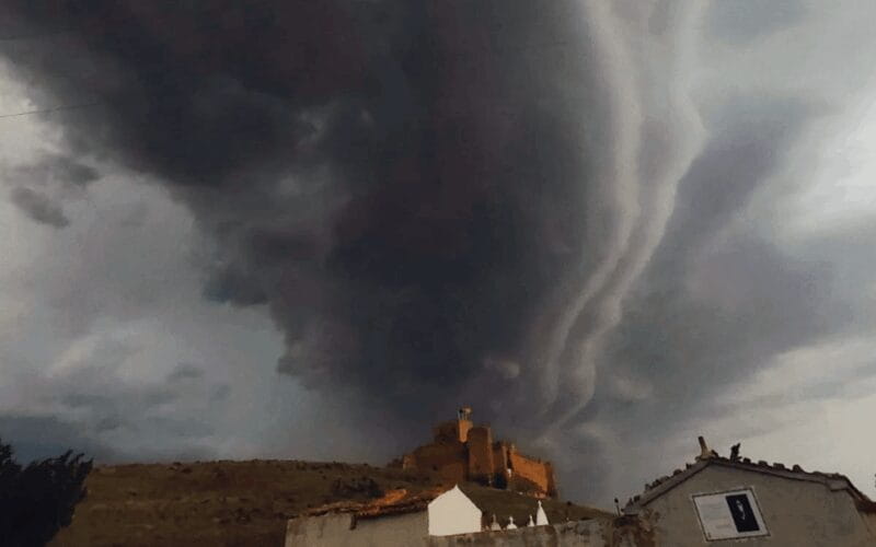 Zaragoza: Only excommunicated and cursed town with witches in Spain and food - Key Points / Takeaways